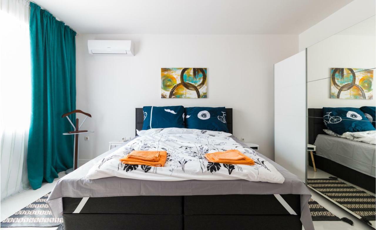 Pop Your Colors - Funky And Modern 1Bdr Apt By Flat Mаnager Plovdiv Exterior photo