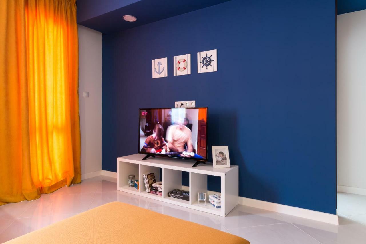 Pop Your Colors - Funky And Modern 1Bdr Apt By Flat Mаnager Plovdiv Exterior photo